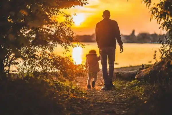 image of dad and child - parental alienation Essex